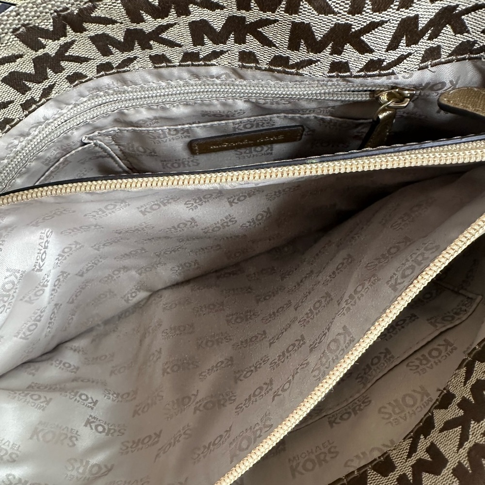 Michael Kors Jet set Signature Pocket MF Tote Brown Khaki Jacquard Leather - Picture 7 of 11